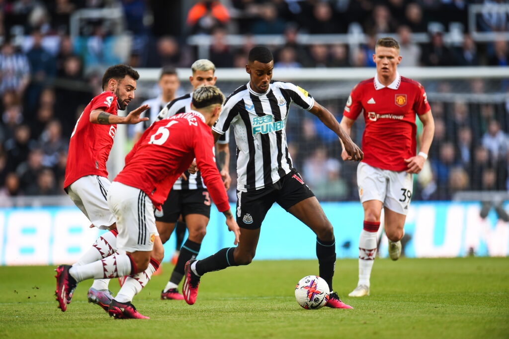 Newcastle s-a impus în derby-ul cu Man United. „Coțofenele” au câștigat cu 2-0 (0-0) și au trecut pe locul trei în Premier League