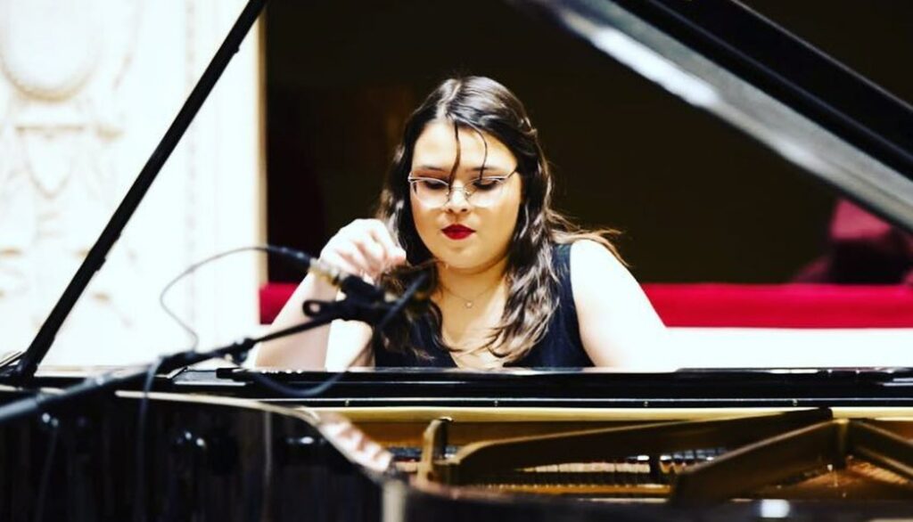 Ana Antonia Tudose a cântat la pian pe scena Conservatorului Regal din Bruxelles. Tânăra este laureată a numeroase concursuri internaționale