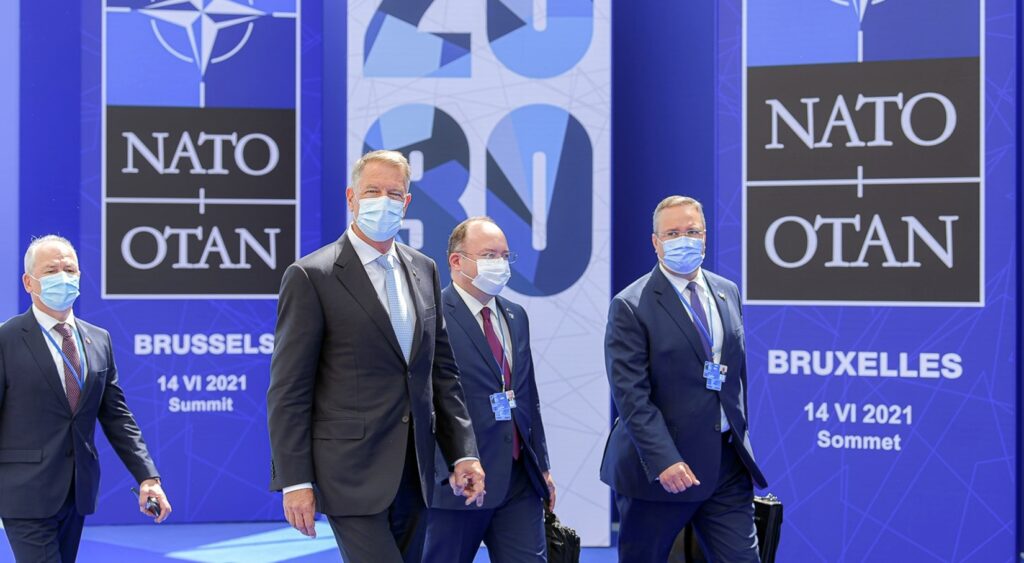 Speculații pe marginea numirii noului șef de la NATO. Klaus Iohannis se află pe lista scurtă