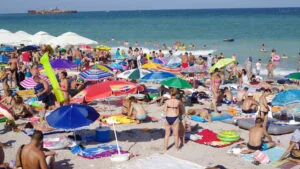 Turiștii se plâng de nesimțirea de pe litoralul românesc