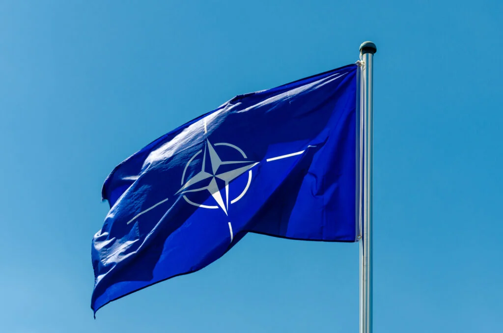 Următorul șef al NATO ar putea fi o femeie. Vizita premierului danez la Washington generează speculații