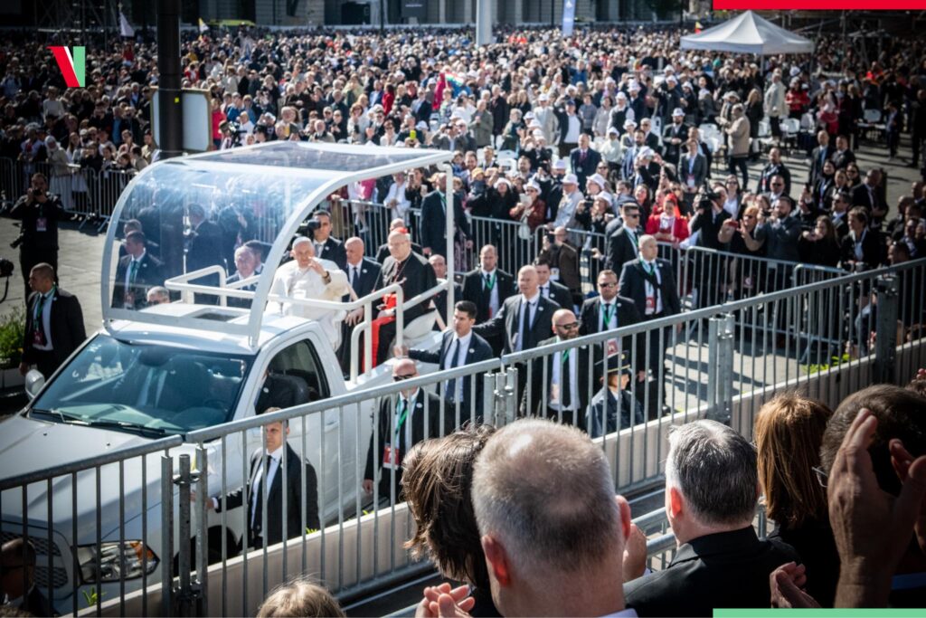 Mergând în Ungaria, Papa vrea să dea semnalul „că nu trebuie înarmată Ucraina peste măsură”. Corespondență „La Croix”