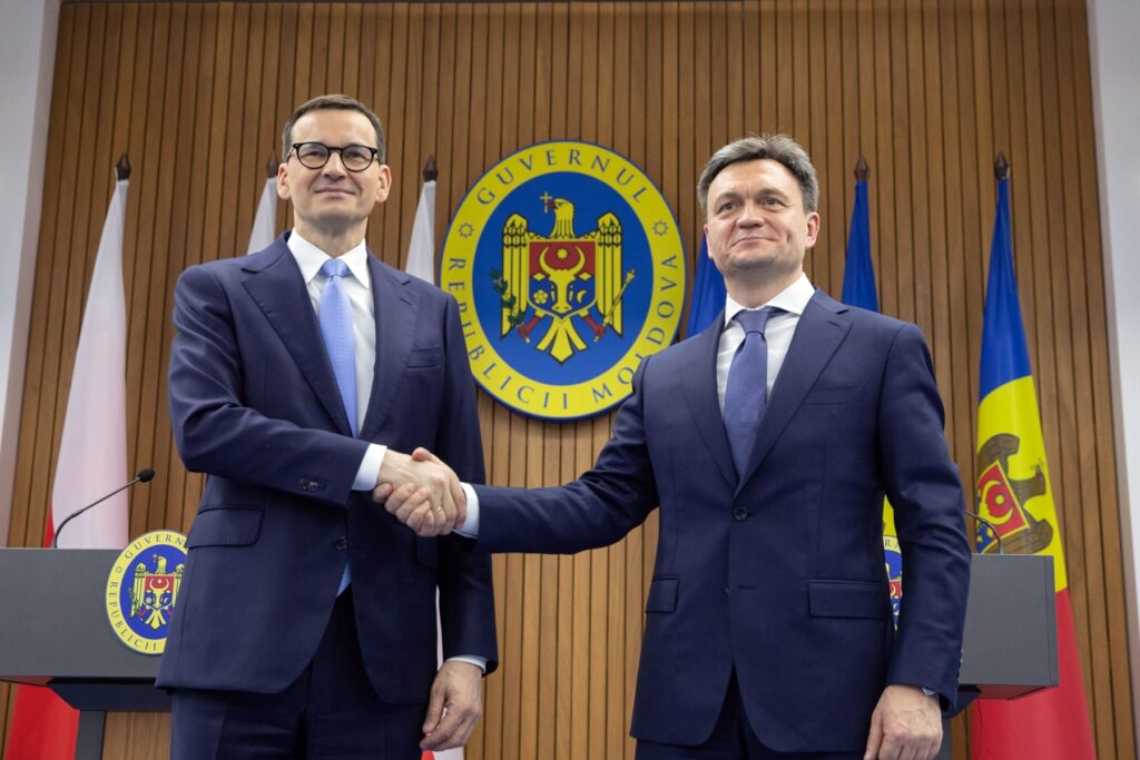 Premierul Poloniei a vizitat Republica Moldova și a promis ajutor militar. Agresiunea Rusiei a fost condamnată la Chișinău