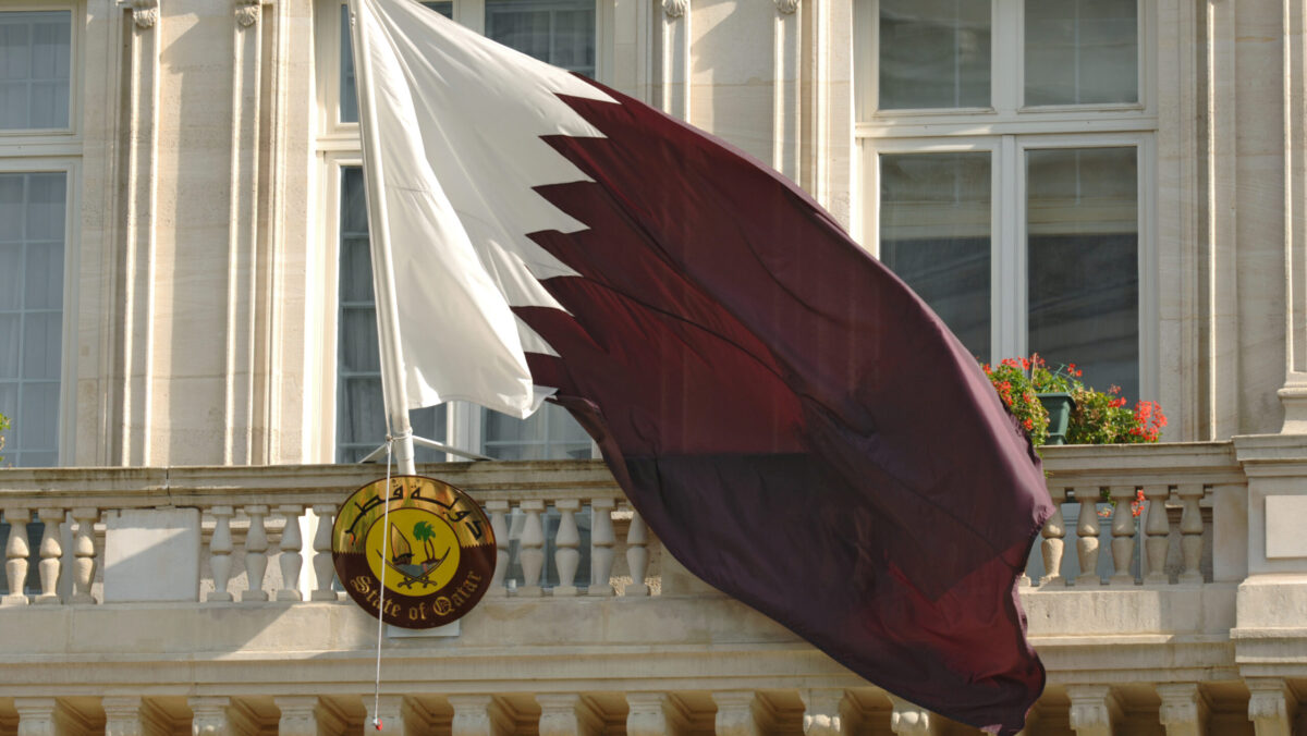 Qatar și Emiratele Arabe Unite își redeschid ambasadele după șase ani
