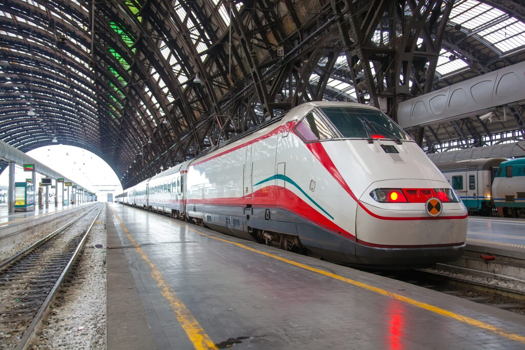 Un tren de mare viteză va face legătura între Ruse și Aeroportul Otopeni