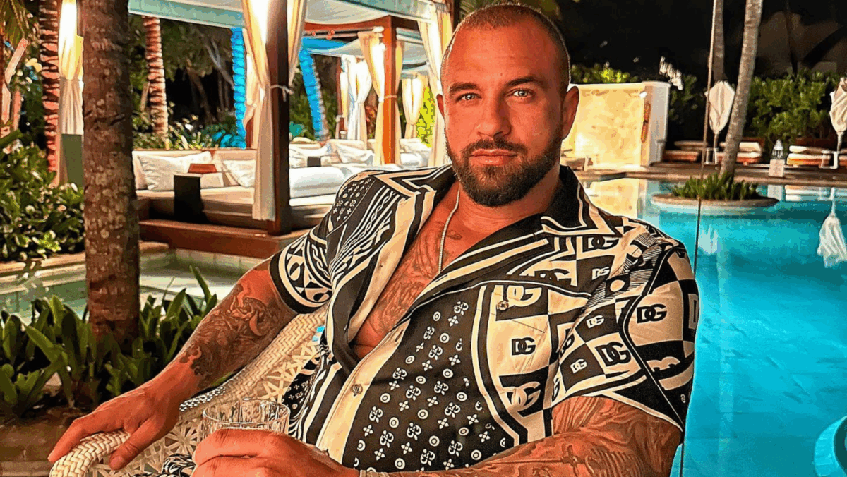 Bodi, într-un nou scandal. Este acuzat că și-a bătut fetița și fosta soție