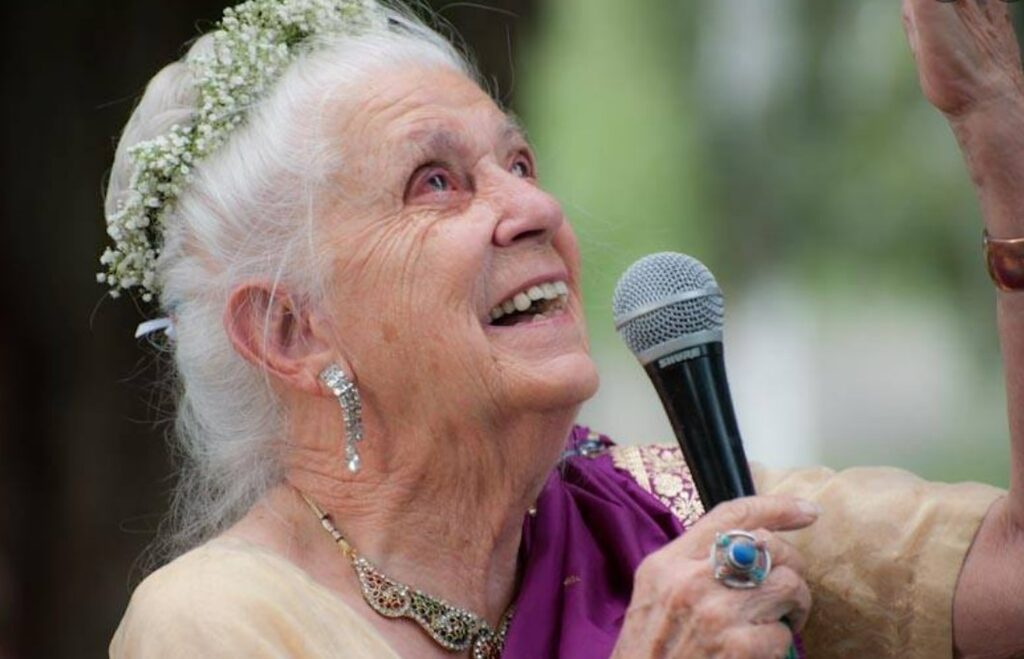 Cum arată ziua unei femei de 102 ani. Gladys McGarey este „mama medicinei holistice”