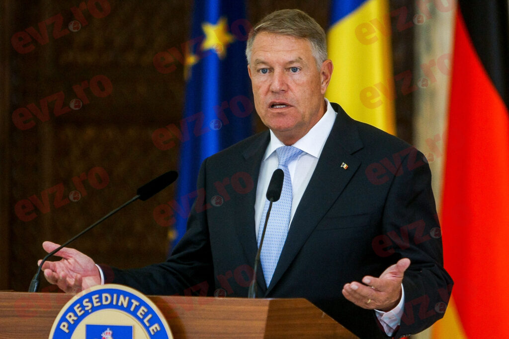 Președintele României corectează o gafă a Parlamentului. A semnat legea în ultimul moment