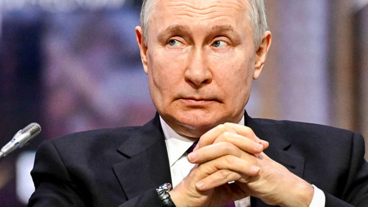 Putin admite că Rusia nu are suficiente arme și drone. Kievul a primit o tranșă de tancuri occidentale