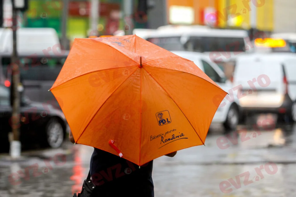 Prognoza meteo, 9 iunie. Se anunță ploi torențiale cu descărcări electrice în majoritatea țării. Este în vigoare un cod galben de viituri și inundații