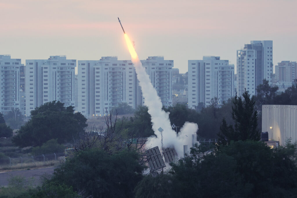 Israelul, acuzat că a bombardat Siria. Patru militari uciși în raiduri cu rachete