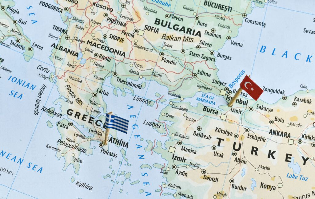 Turcia și Grecia vor să se împace. Încetează exercițiile militare din Marea Egee