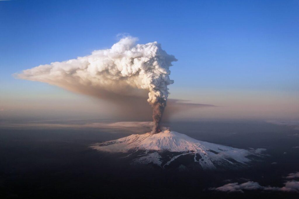 Pericol de erupție a vulcanului Etna