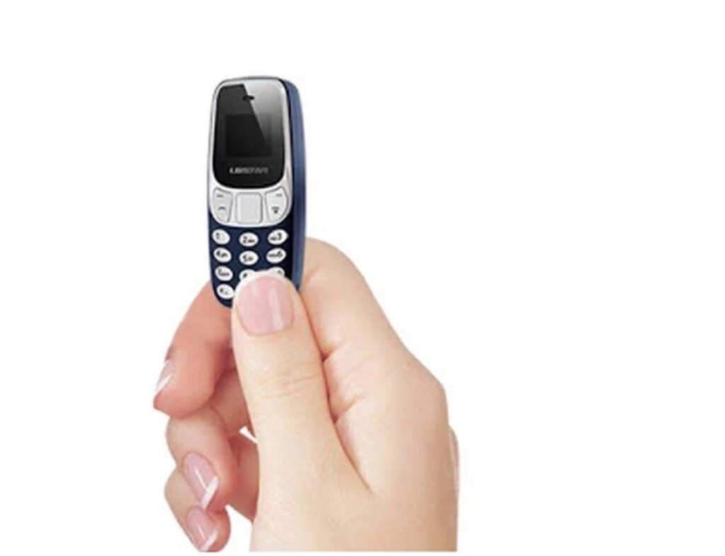 Cel mai mic și ieftin telefon. E cât un deget și costă foarte puțin