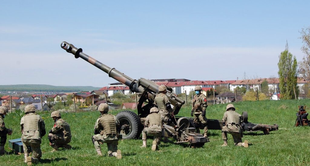 Război în Ucraina - ziua 448. Tunuri românești, donate Ucrainei. Un astfel de obuzier, în plină acțiune pe frontul de est