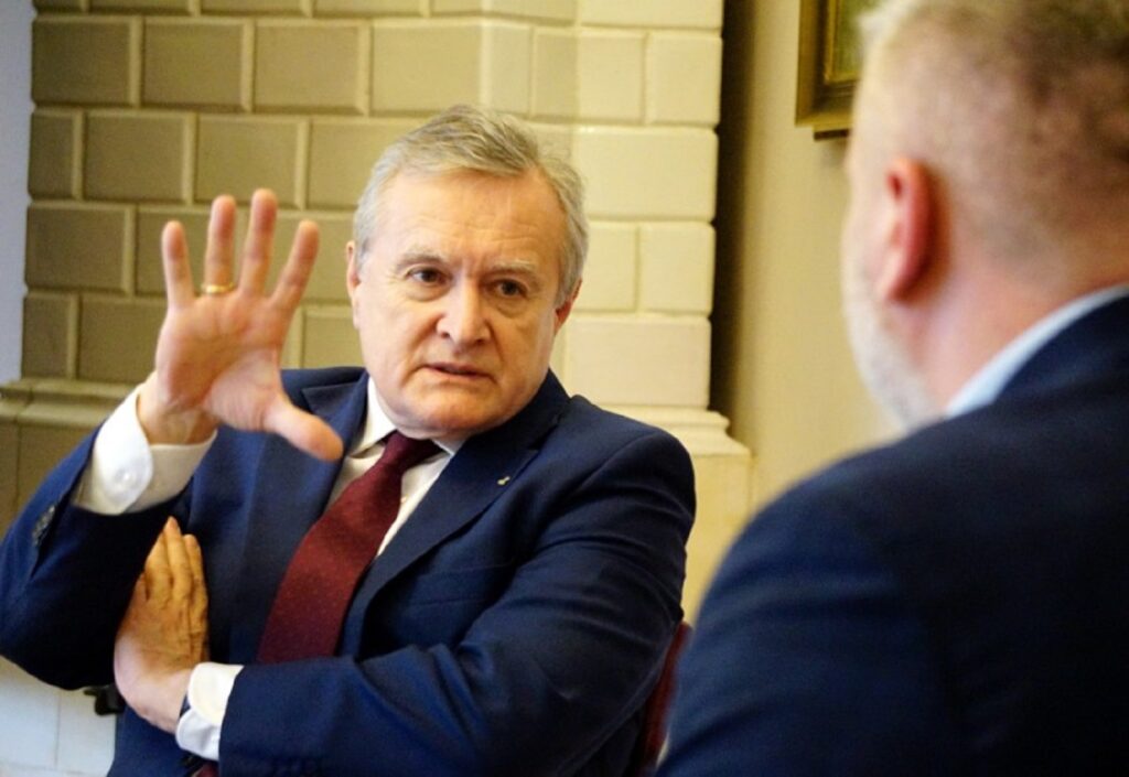 Acuzații dure vin din Polonia. Vicepremierul Piotr Gliński spune că „Jumătate de Europă” așteaptă să reia relațiile cu Rusia