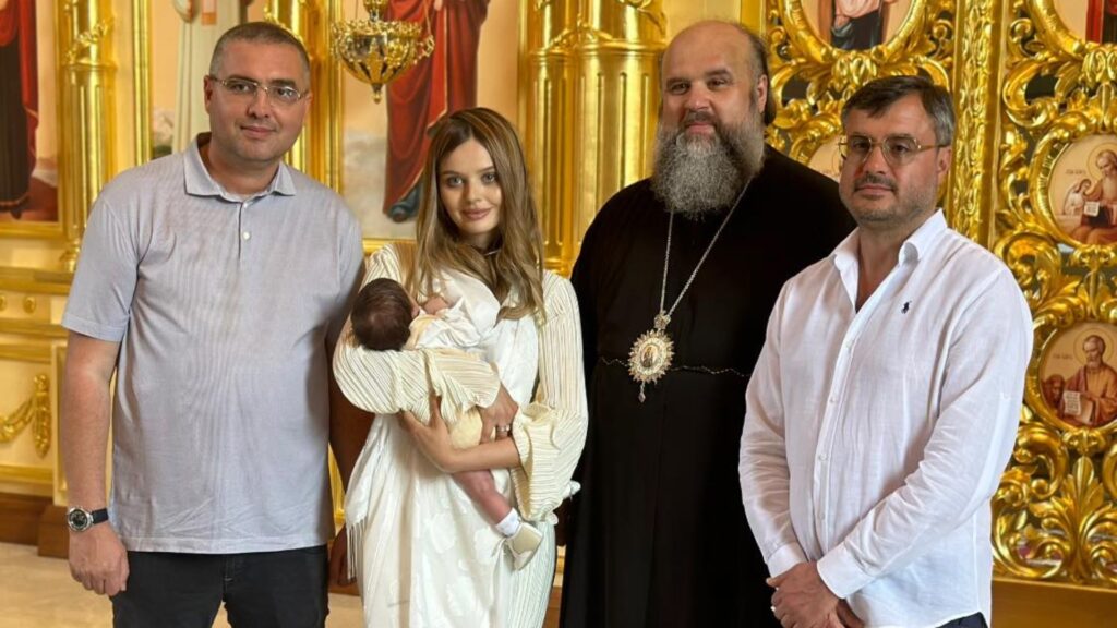 Petrecere la castel. Milionarul de la Chişinău, Gabriel Stați, și modelul Anastasia Fotachi și-au botezat primul copil. Nașul are afaceri în Rusia