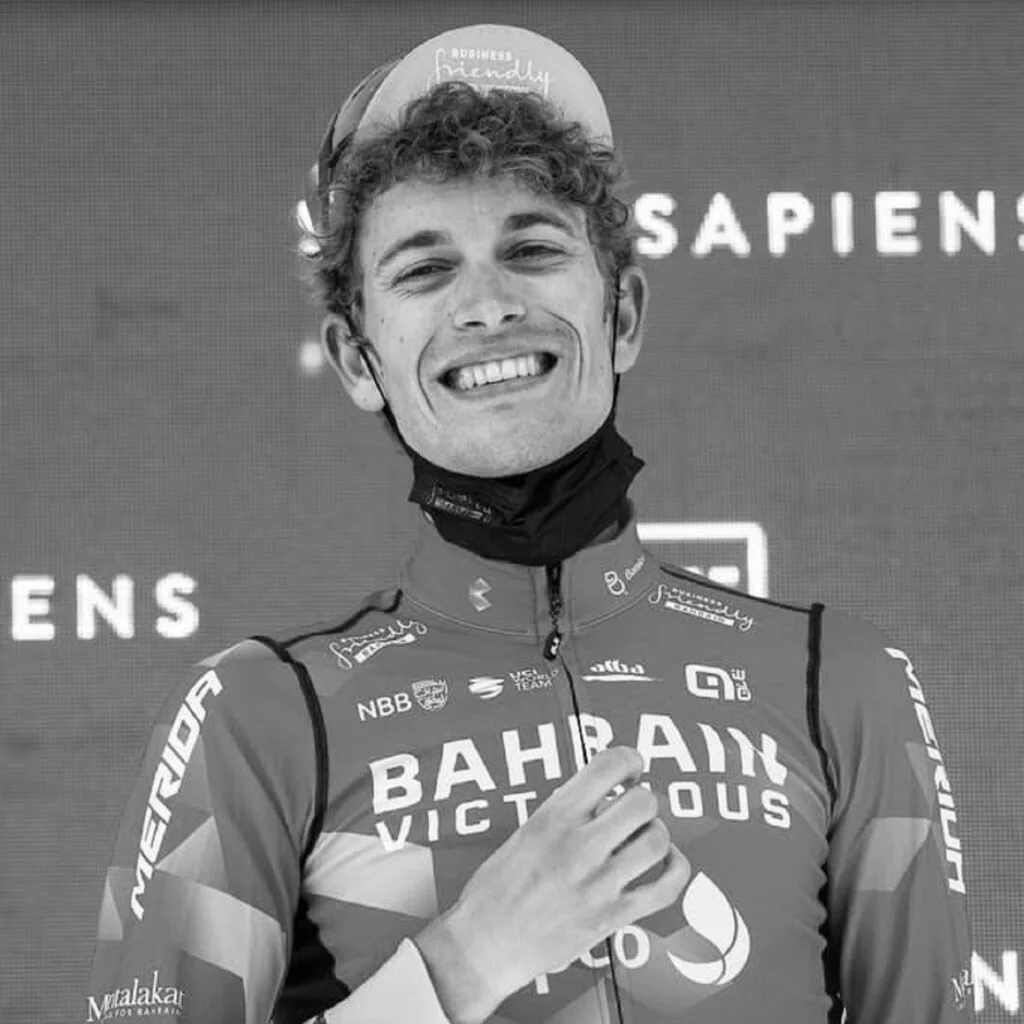 Gino Mäder, ciclistul care a avut un accident la Turul Elveției, a murit.  Avea doar 26 de ani. Video