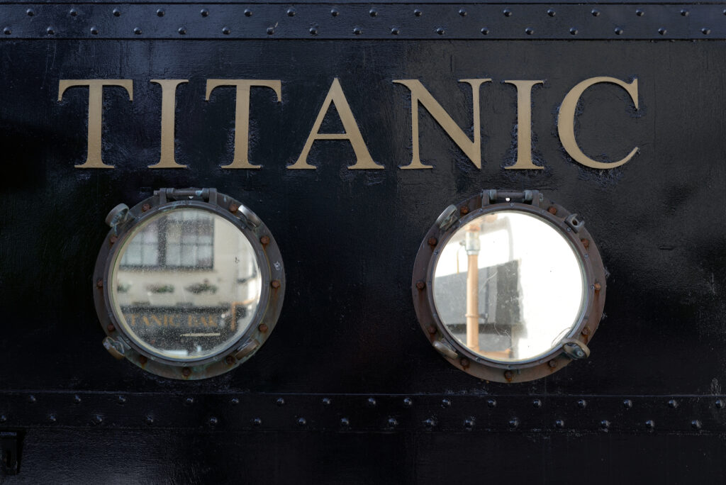 Un turist care a mers la epava Titanicului acum un an, a documentat pe larg expediția. Încă de atunci, submarinul avea mai multe probleme