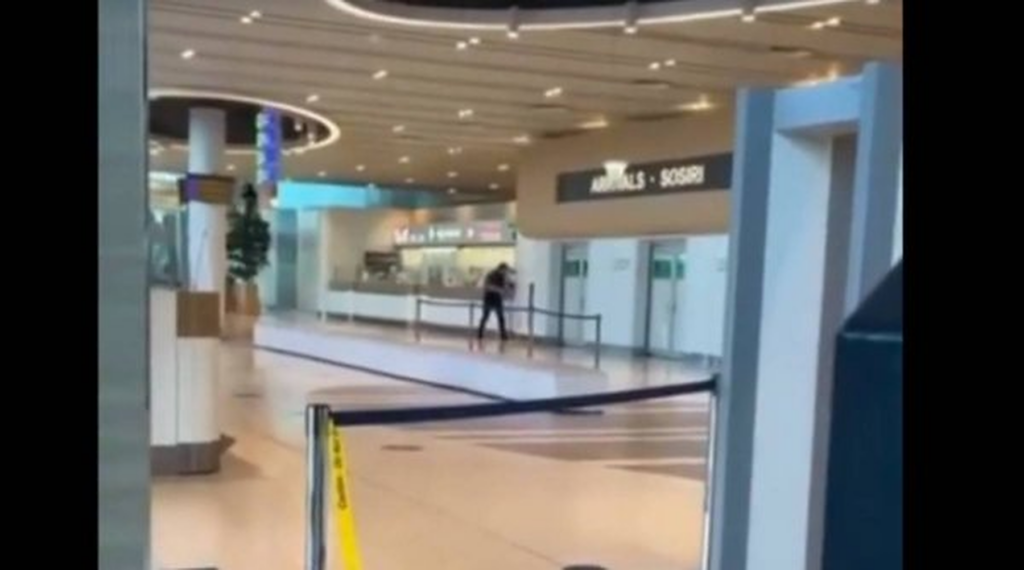 Atacatorul de la Aeroportul Chişinău a murit la spital