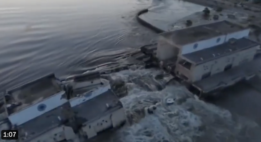 VIDEO șocant. Rușii au aruncat în aer un baraj, care poate distruge Hersonul și centrala nucleară Zaporojie