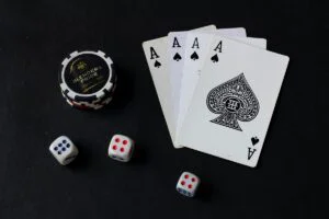 Procedura de autoexcludere a dependendeților de jocuri de noroc pusă în dezbatere