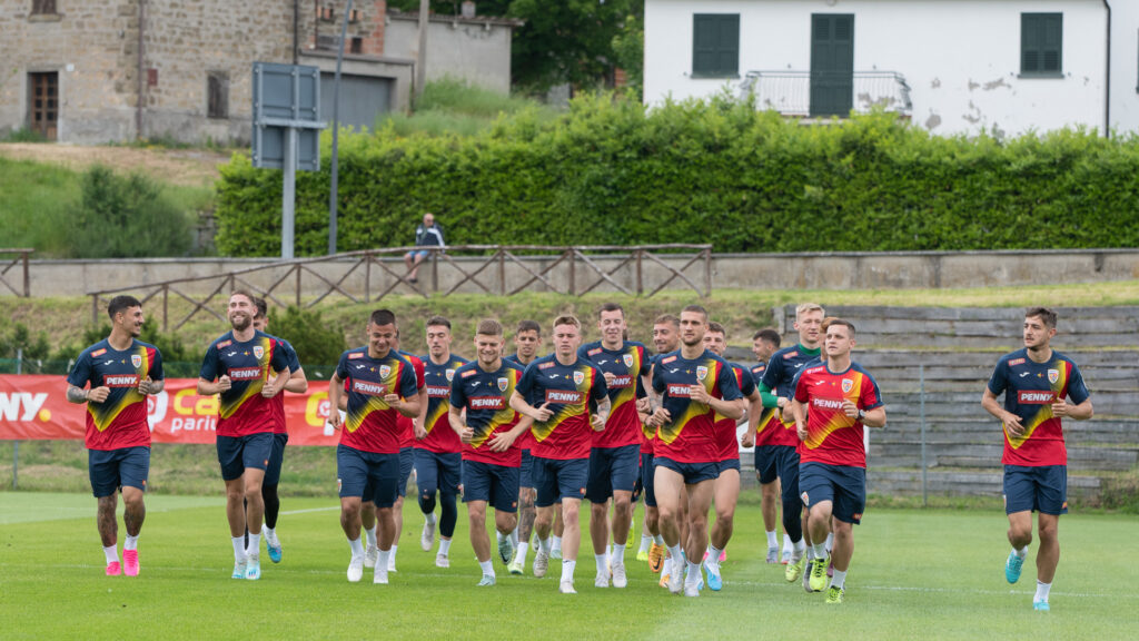 Cine va arbitra duelul dintre România şi Elveția din preliminariile Euro 2024. UEFA a anunțat brigada de arbitri 