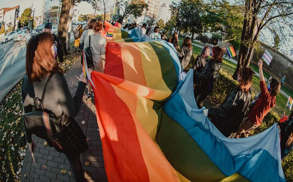 A treia ediție a marșului Iaşi Pride a stârnit controverse. ÎPS Teofan susține că evenimentul „promovează atitudini împotriva firescului”