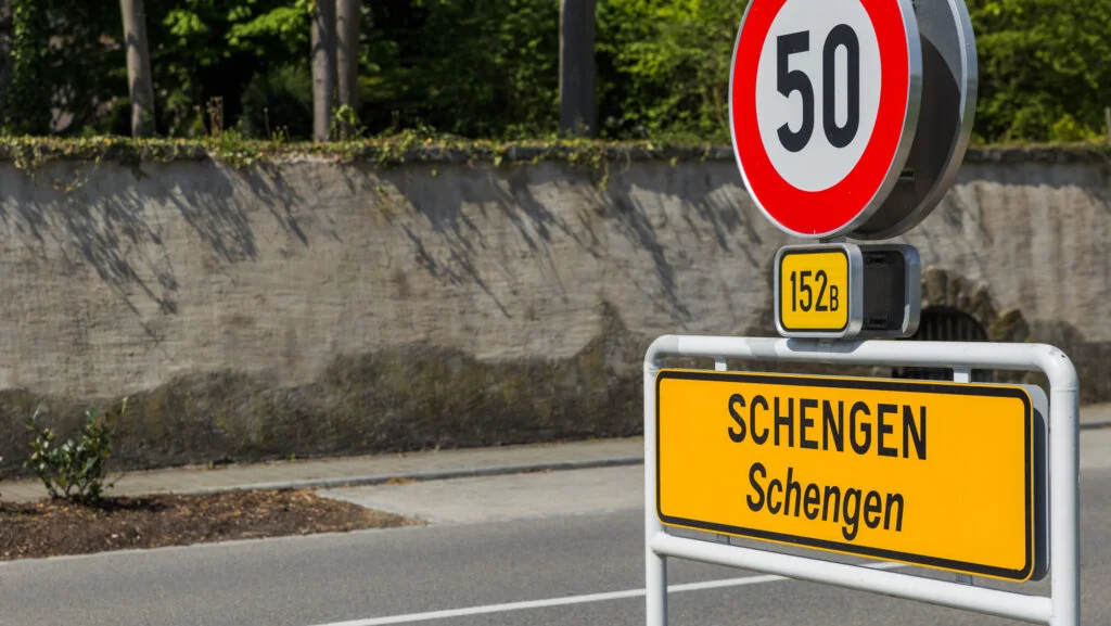 Comisia Europeană, încrezătoare că România va adera la Schengen