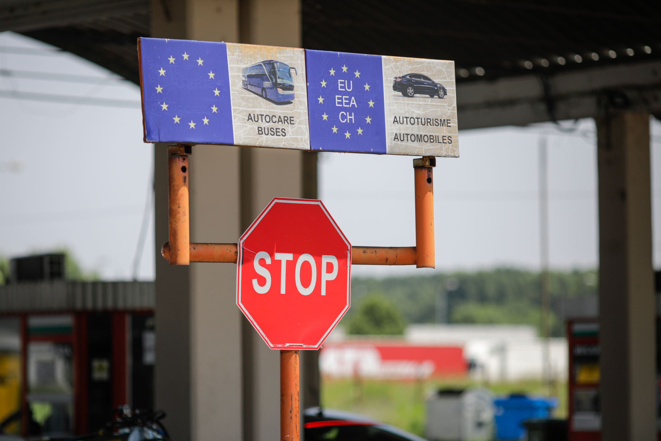 Mai multe țări au suspendat Tratatul Schengen. Nivelul de alertă este „înalt”