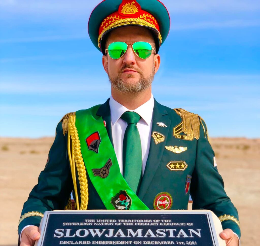 Un american și-a creat propriul stat și s-a autointitulat Sultanul din Slowjamastan. Micuța țară are deja 500 de cetățeni