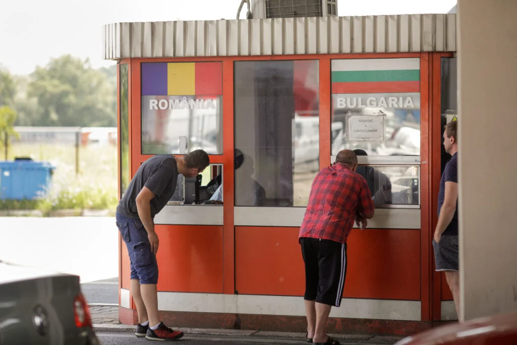 Se schimbă regulile pentru românii care merg în Bulgaria. Se va percepe taxă de drum pentru fiecare kilometru de autostradă