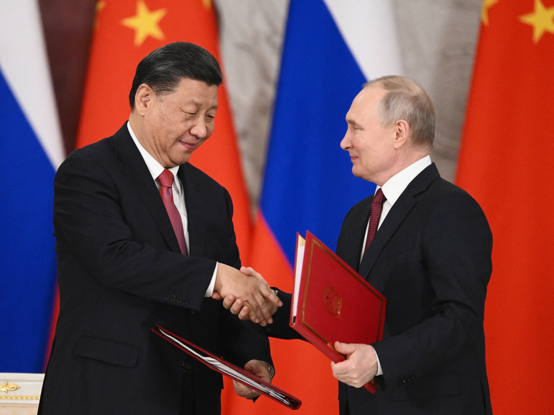 Xi Jinping, Putin, China și Rusia