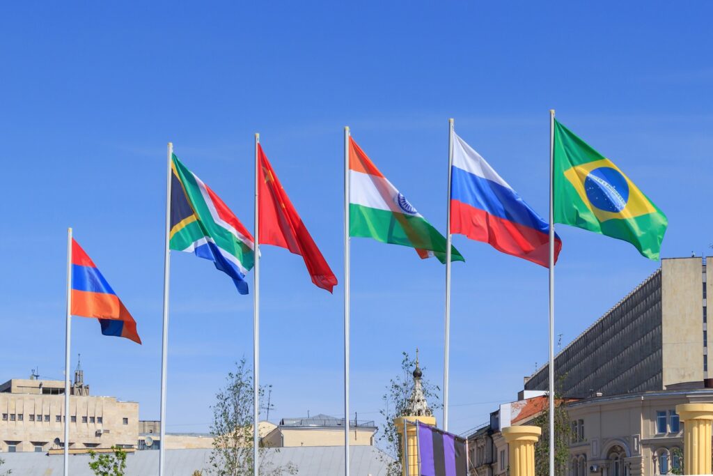 BRICS și noua ordine globală. Reuniunea „celor cinci”, o nouă provocare pentru Casa Albă