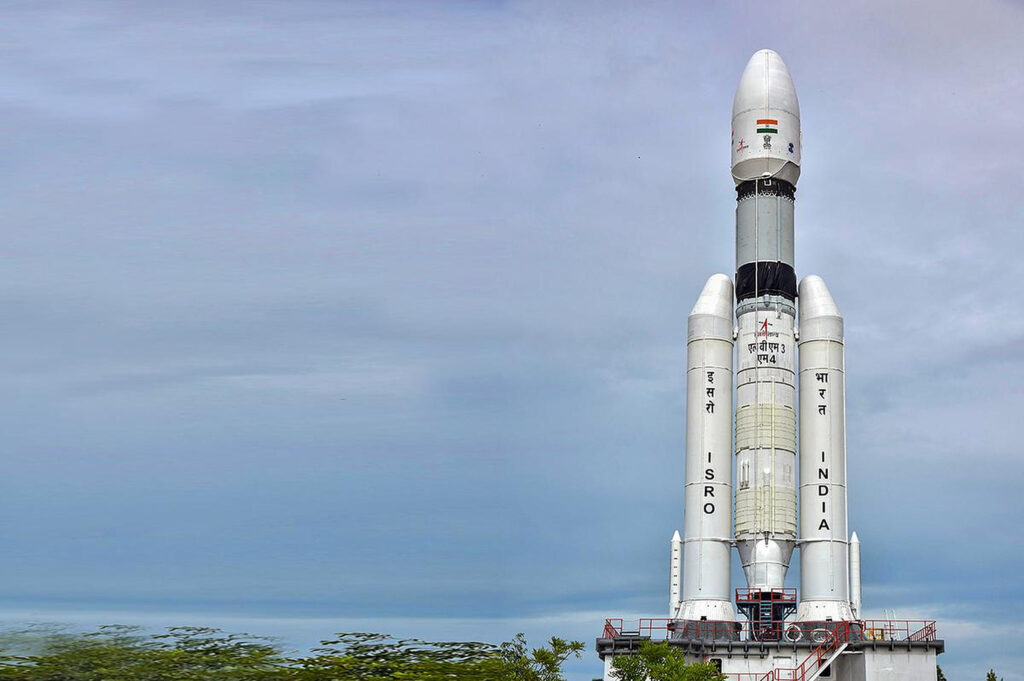 Misiune istorică. India lansează o rachetă care va duce un vehicul pe Lună