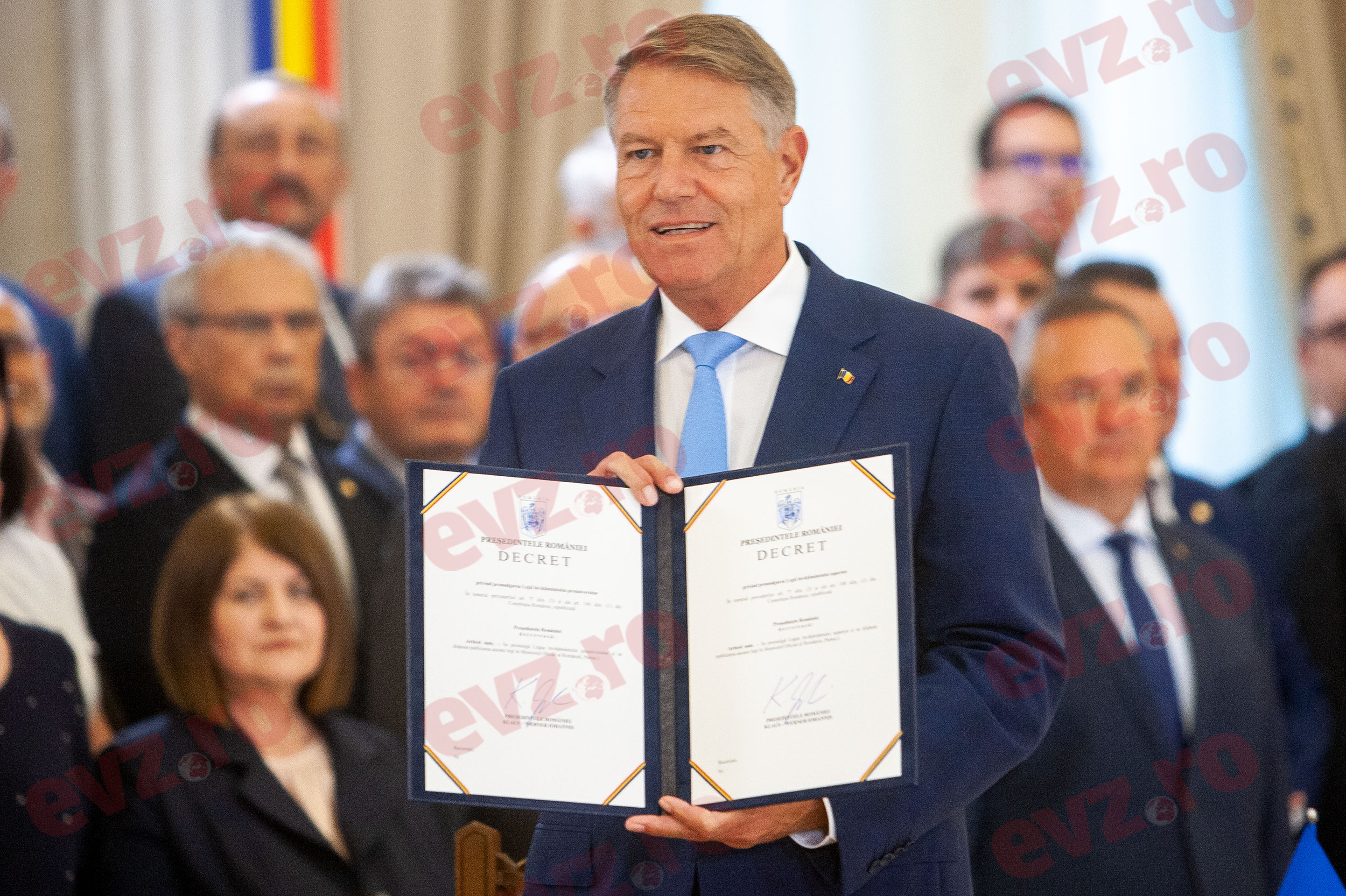 Klaus Iohannis a promulgat legea privind pensiile speciale de la CCR