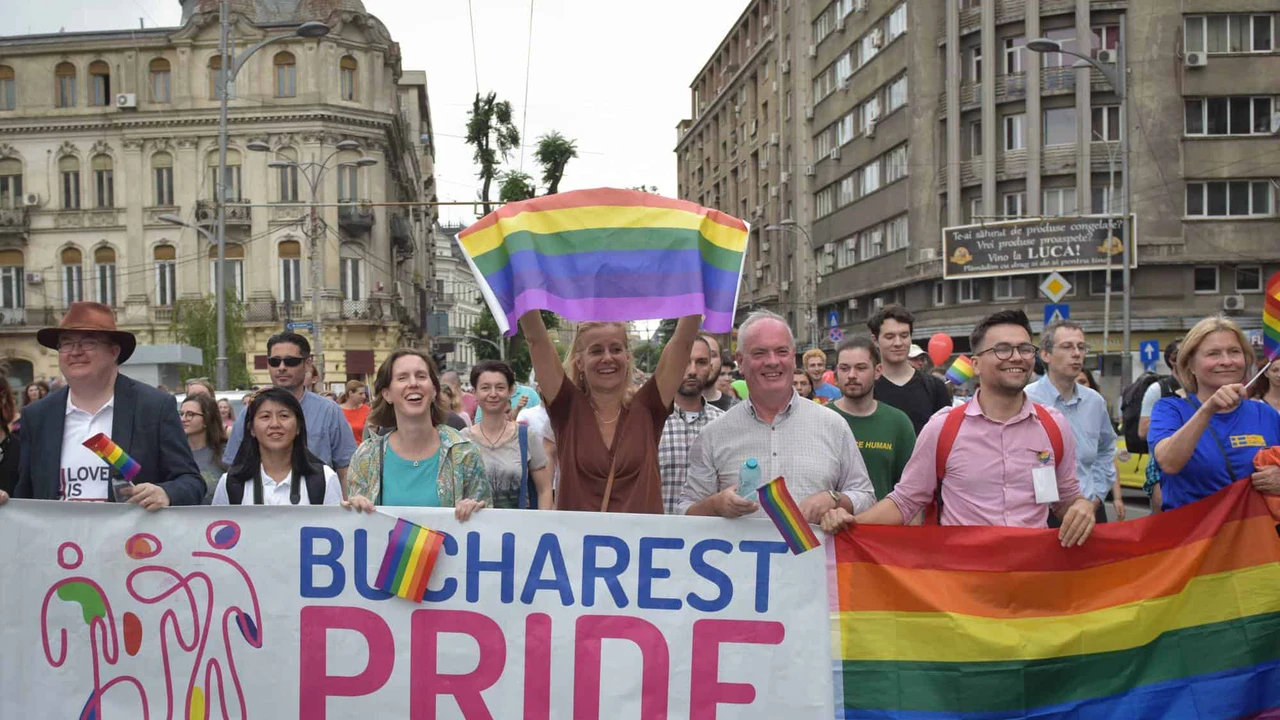 Peste 20.000 de oameni au participat la marșul LGBT. Sursa foto: România TV