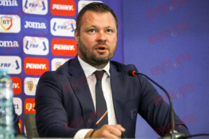Marius Niculae, șocat de prima cină în străinătate. Fotbaliștii beau vin și fumau fără să se ascundă