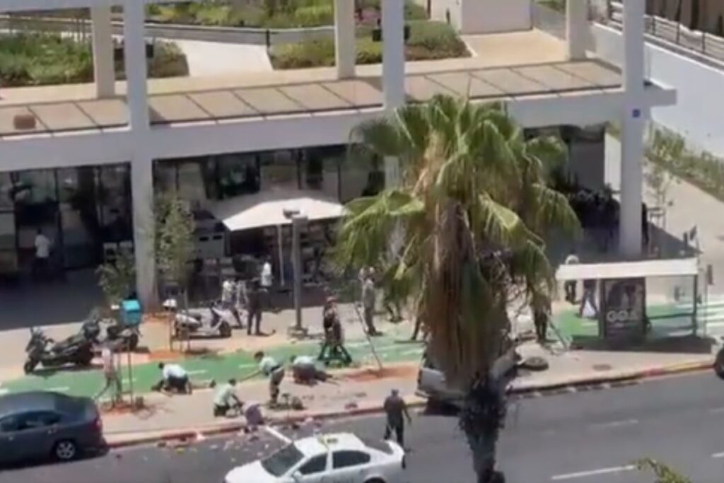 Atac terorist la Tel Aviv. Cel puțin șapte persoane au fost rănite. Atacatorul a fost împușcat mortal