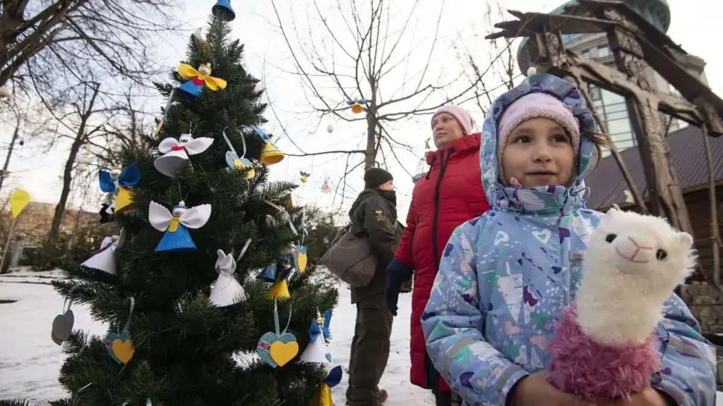 Ucraina s-a mai distanţat cu un pas de Rusia. Va sărbători Crăciunul pe stil nou