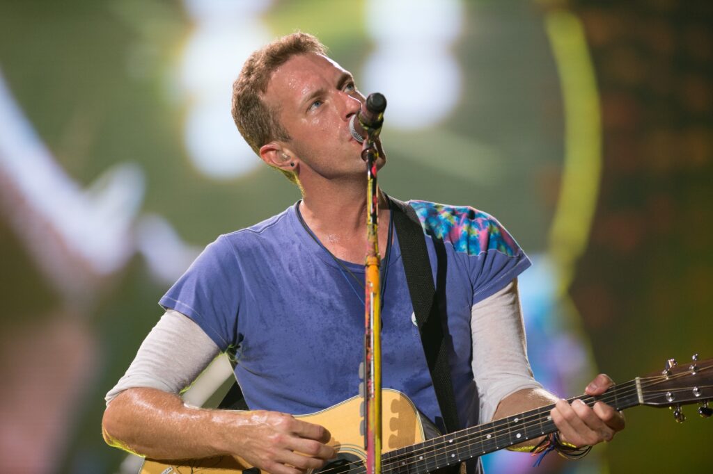 Prețuri triple la biletele pentru Coldplay. 200.000 de fani sunt pe listele de așteptare. Video