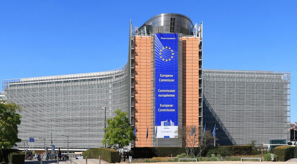 CE aprobă un ajutor de stat de 3 miliarde euro acordat de România pentru sprijinirea instalaţiilor eoliene onshore