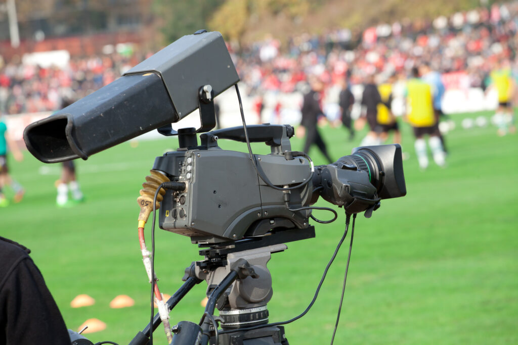 Mai puțin fotbal la TV. O televiziune din România renunță la un contract important