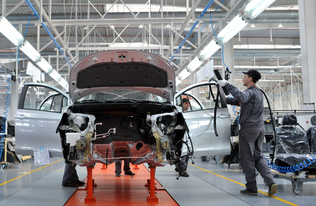 China pune pe butuci industria auto mondială cu o singură decizie