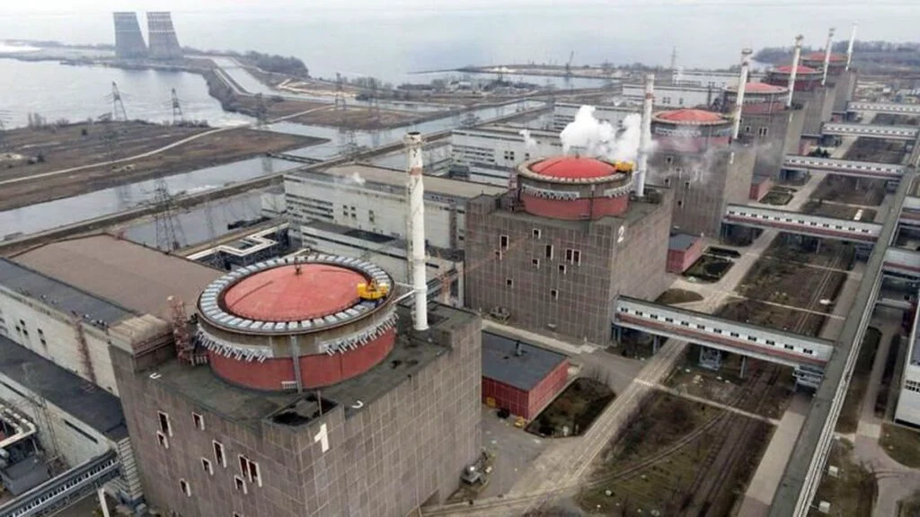 Pericolul unei explozii la centrala nucleară din Zaporojie persistă. Ruşii minează zona