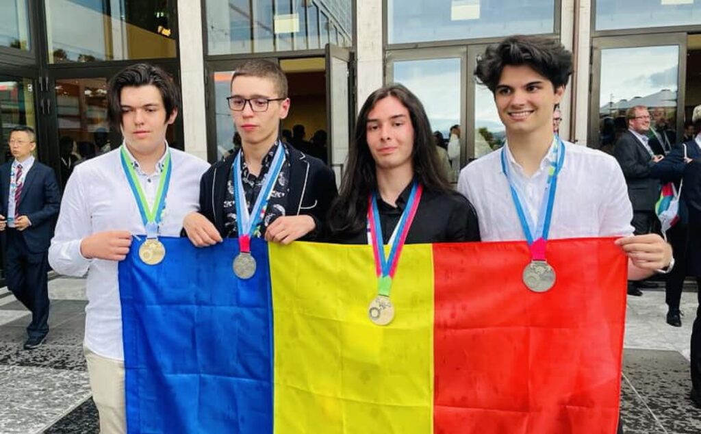 Elevii români, pe podiumul Olimpiadei Internaționale de Chimie