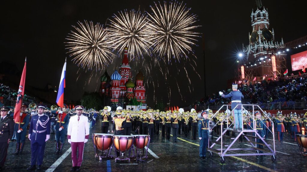 Ruşii se tem. Autorităţile de la Moscova au amânat un festival de muzică militară