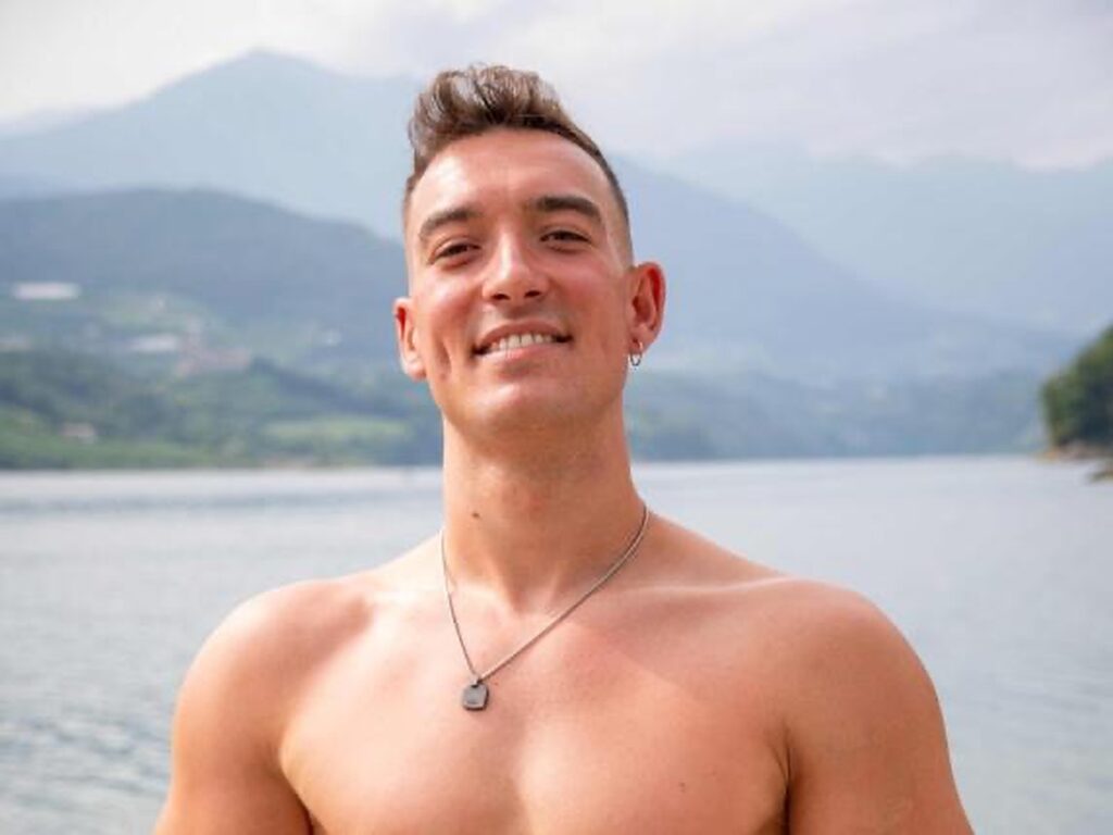 Un român de 24 de ani, în competiția pentru Mister Italia
