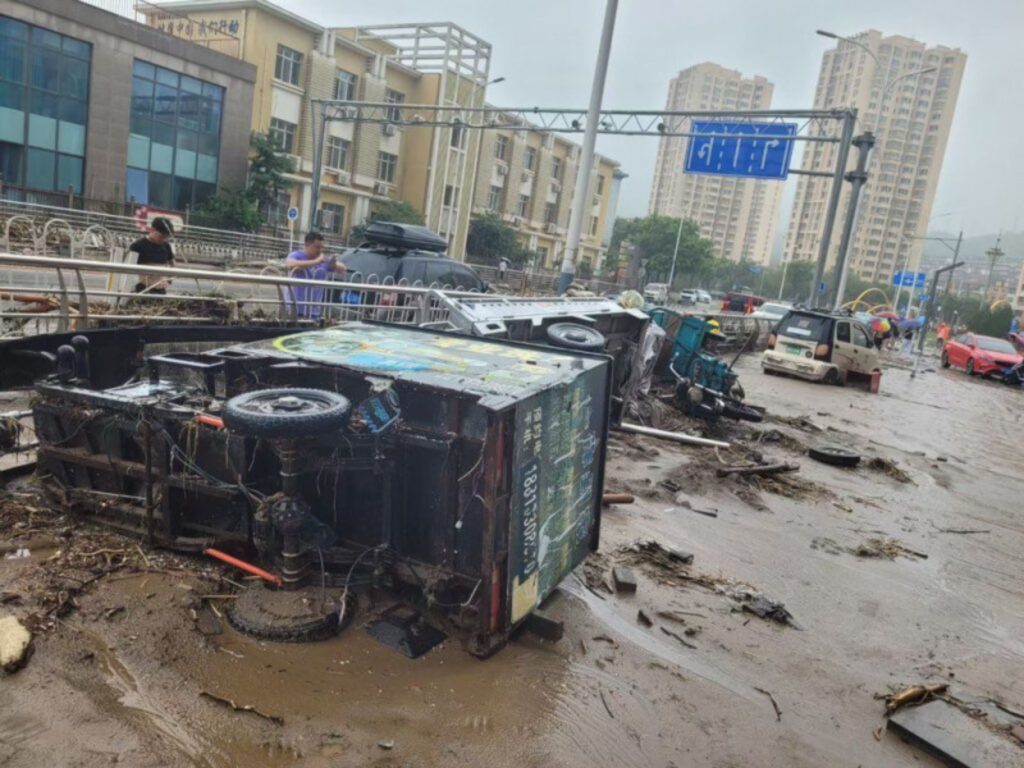 Potop în China. Beijingul, devastat de cele mai mari inundații din ultimii 140 de ani