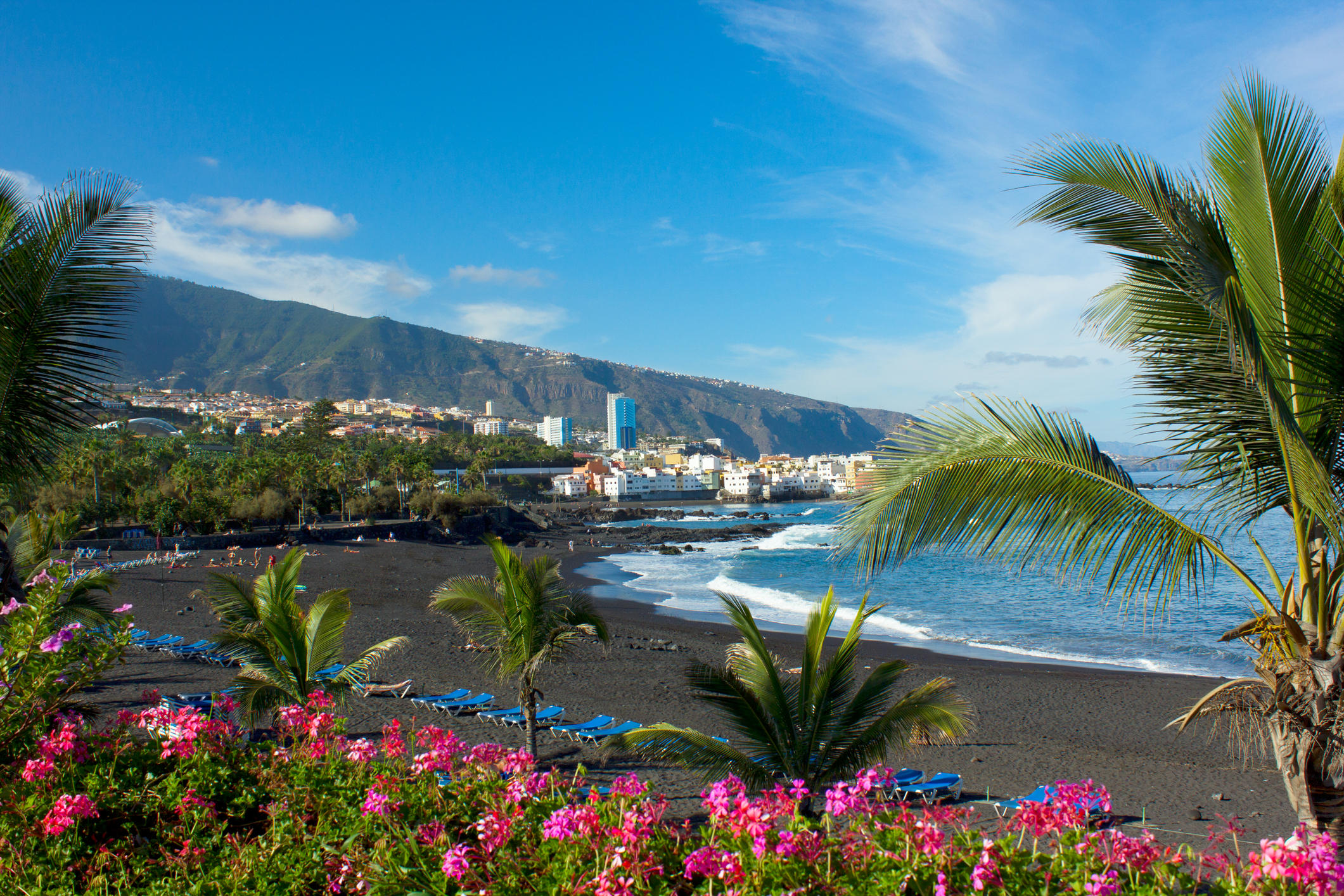 Tenerife, o insulă de vis. Ce găsiți la hotelurile de pe celebra insulă și cum sunt prețurile